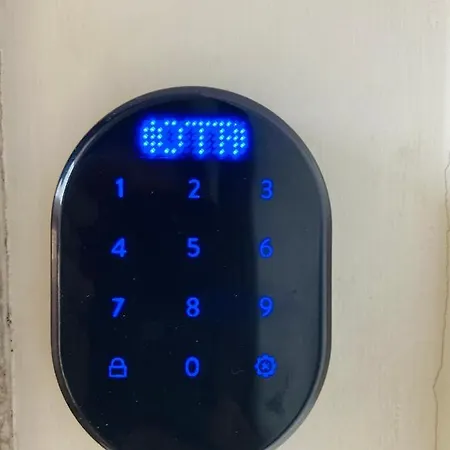 Bilocale_torino_deluxe * טורינו